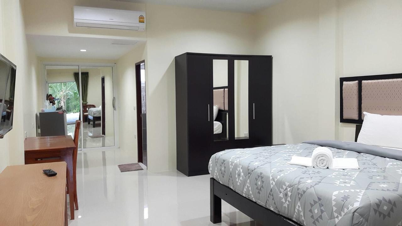 ไออุ่นรีสอร์ท Bang Saphan Exterior photo